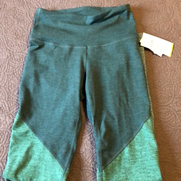 🔥SOLD🔥Super cute Old Navy leggings - Picture 3 of 5